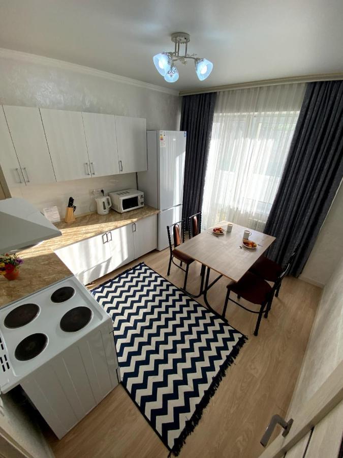 Medinahotelkz, #3, До Арбата 15 Мин Пешком, Halal Almaty Eksteriør bilde